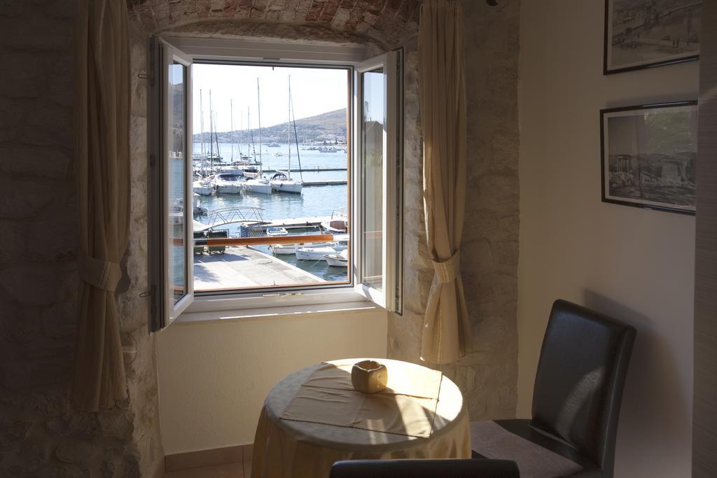 Apartments Riva Trogir Cameră foto